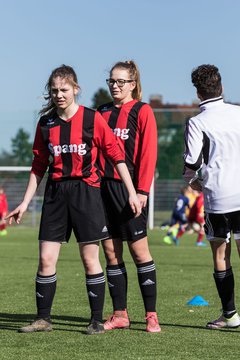 Bild 77 - B-Juniorinnen SG Weststeinburg/Bei - SV Fisia 03 : Ergebnis: 1:2
